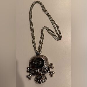 Silver Skull Pendant Necklace